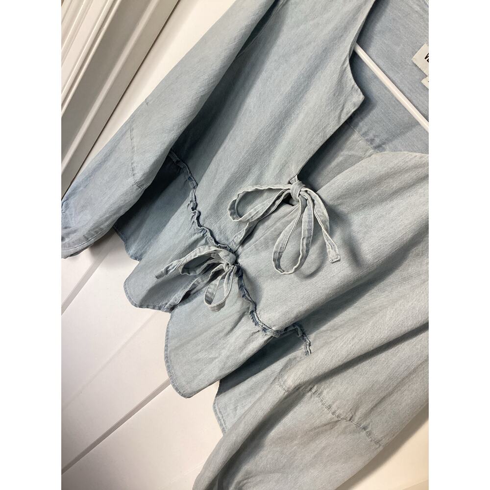 Velvet Heart Light Blue Denim Blouse with Front Tie - Size M - Picture 3 of 9